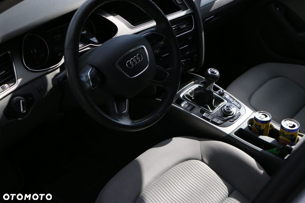 Audi A4 Avant 2.0 TDI - 9