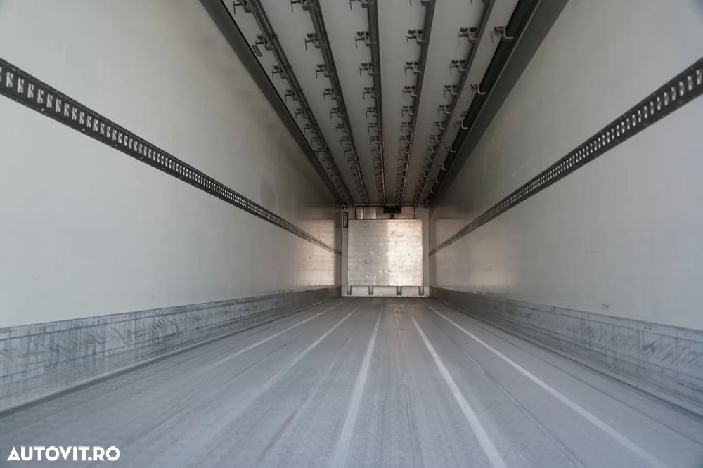 Schmitz Cargobull REFRIGERAT / THERMO KING SLX 400 / CU CÂRLIG / AXĂ DE RIDICARE / COȘ PENTRU PALEȚI - 15