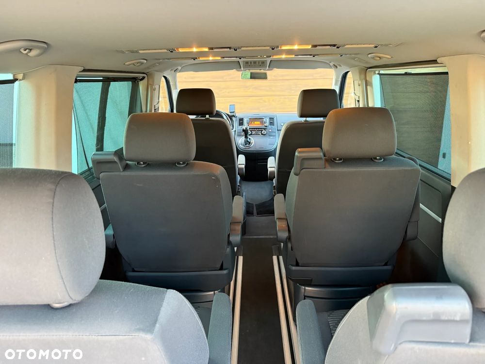 Volkswagen Multivan - 21