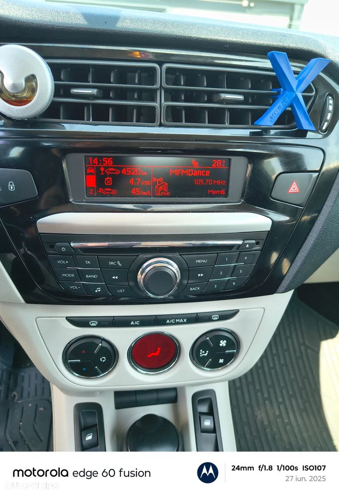 Peugeot 301 1.6 HDI FAP Allure - 11