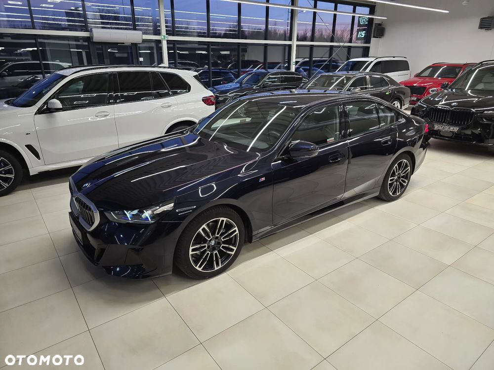 BMW Seria 5 520d xDrive - 18