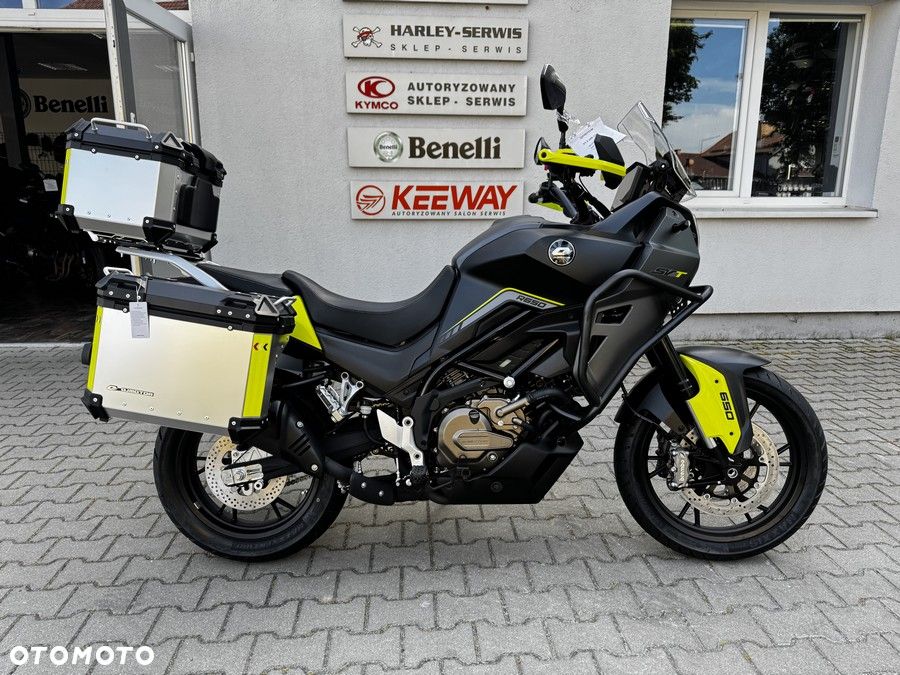 QJMOTOR SVT 650X - 1