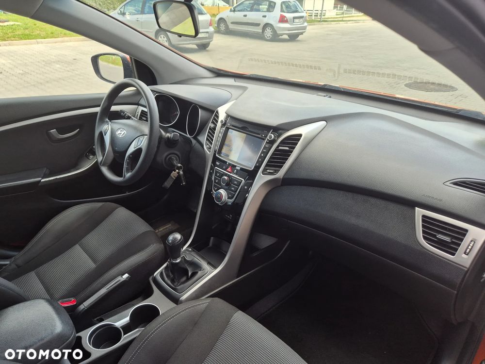Hyundai i30 1.4 Passion - 9