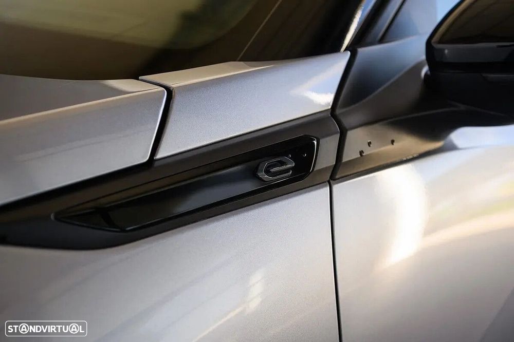 Peugeot e-2008 50 kWh GT Pack - 10