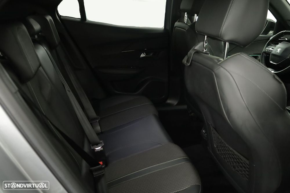 Peugeot 2008 1.2 PureTech GT - 23