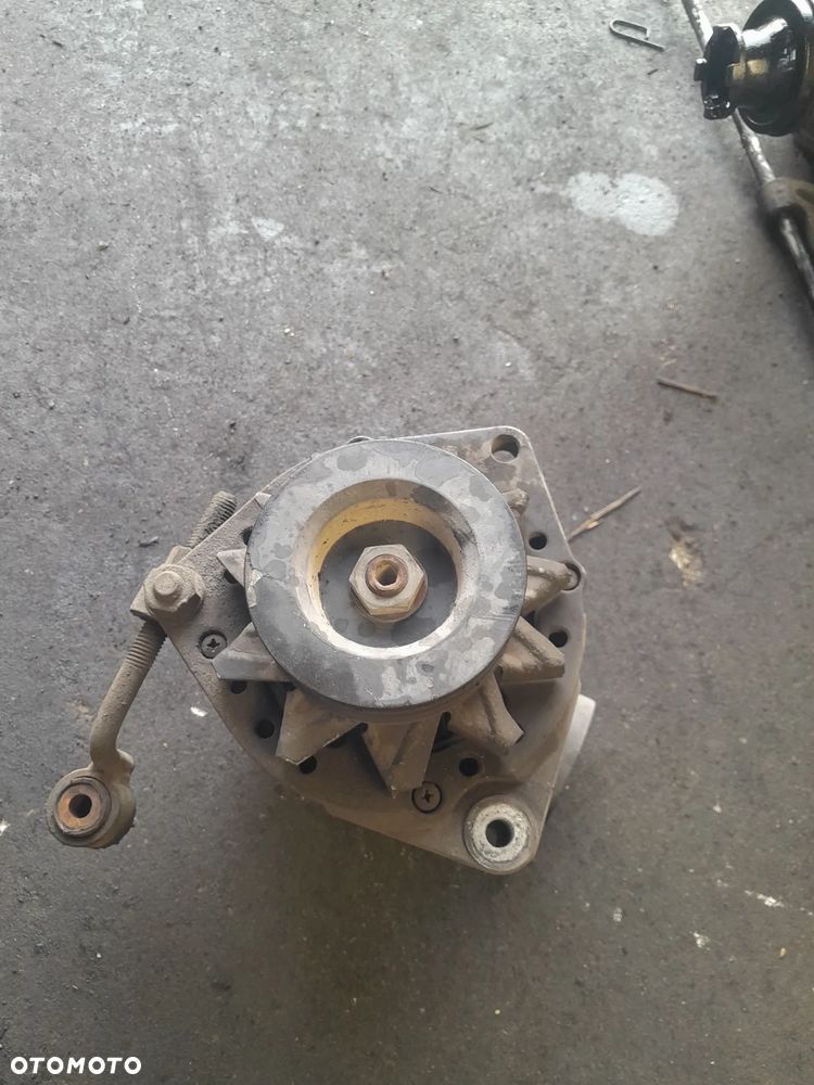 Alternator BOSCH Mercedes 1520 !! OM366A.7/1 !! - 2