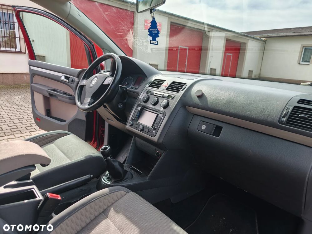 Volkswagen Touran 2.0 TDI DPF Cross - 8