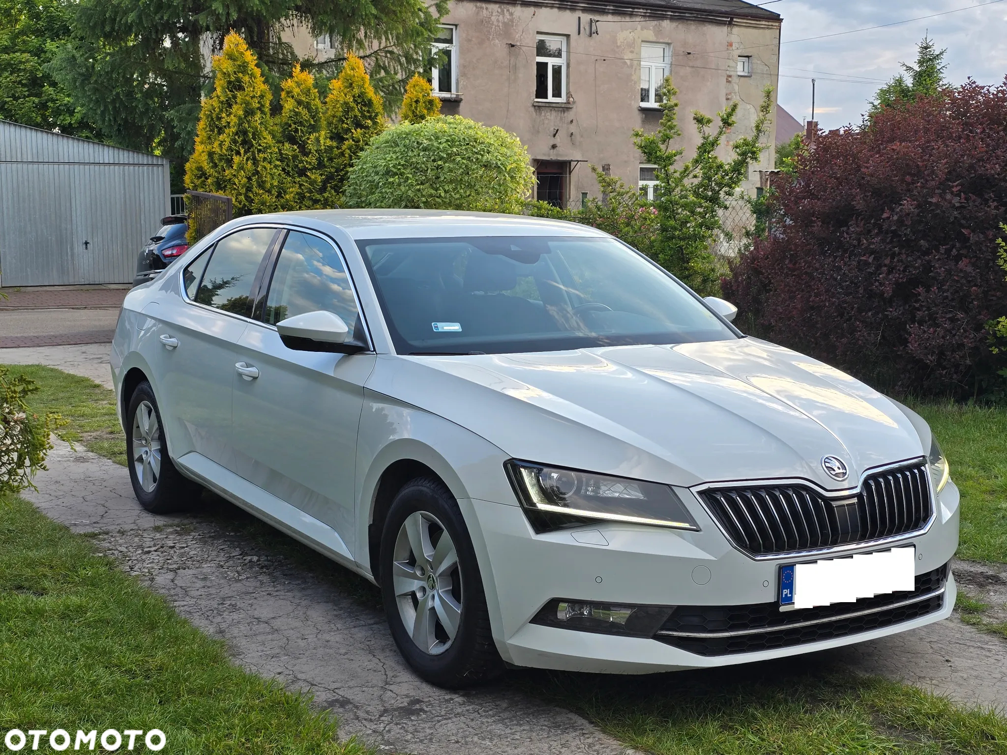 Skoda Superb 2.0 TDI Sportline DSG - 3