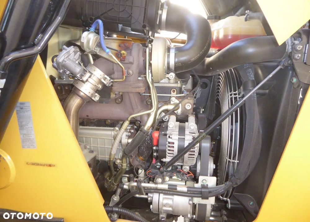 Caterpillar 432 F2 4-cylindrowy - 38