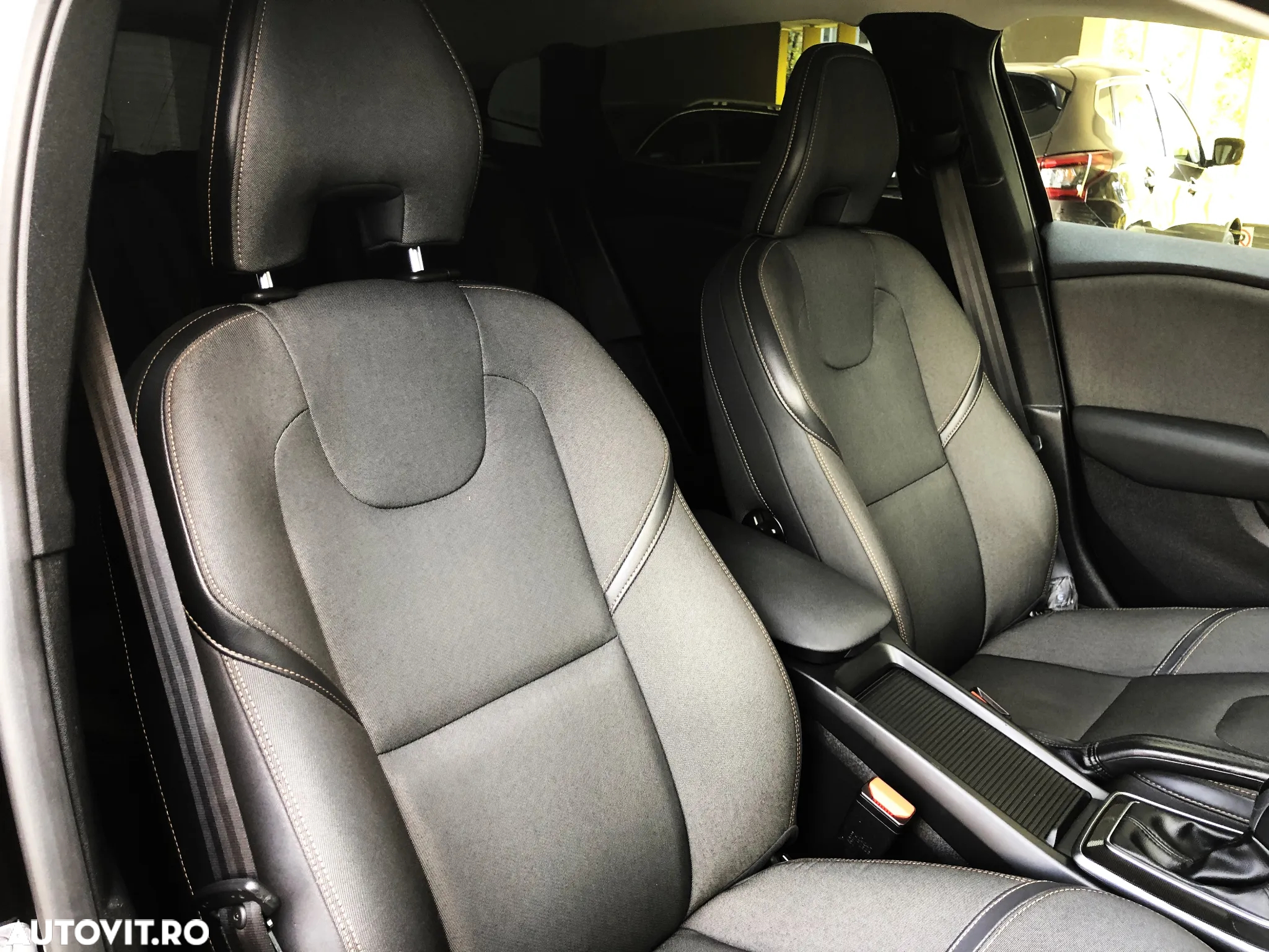 Volvo V40 Cross Country D2 Geartronic Summum - 13