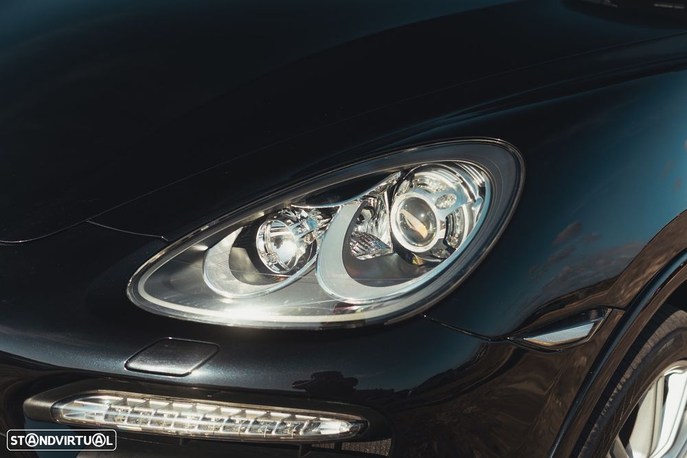 Porsche Cayenne Turbo - 5