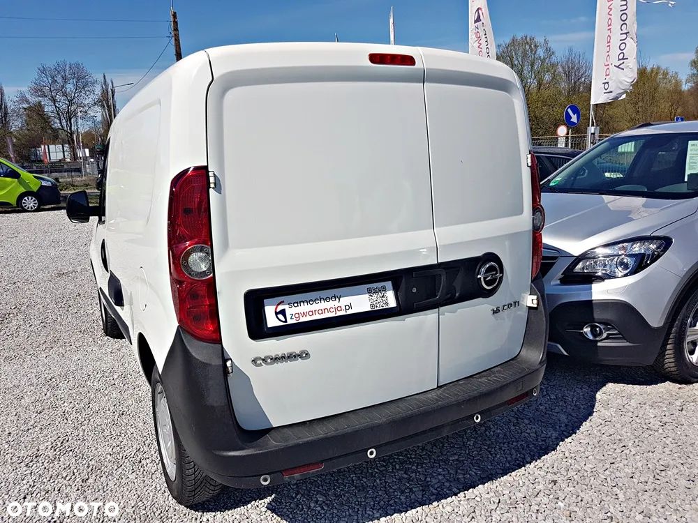 Opel COMBO - 26