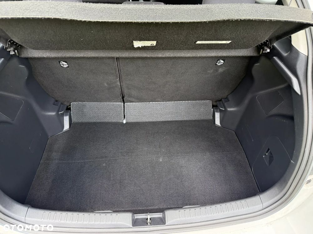 Toyota Yaris Hybrid 1.5 Comfort - 19