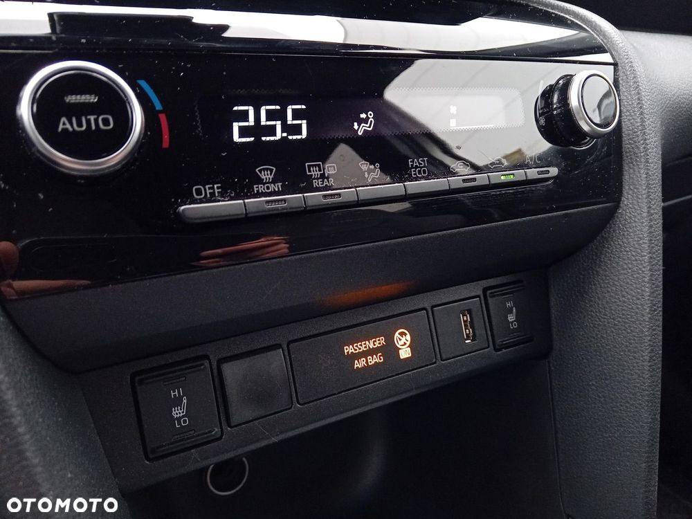 Toyota Yaris Cross - 17