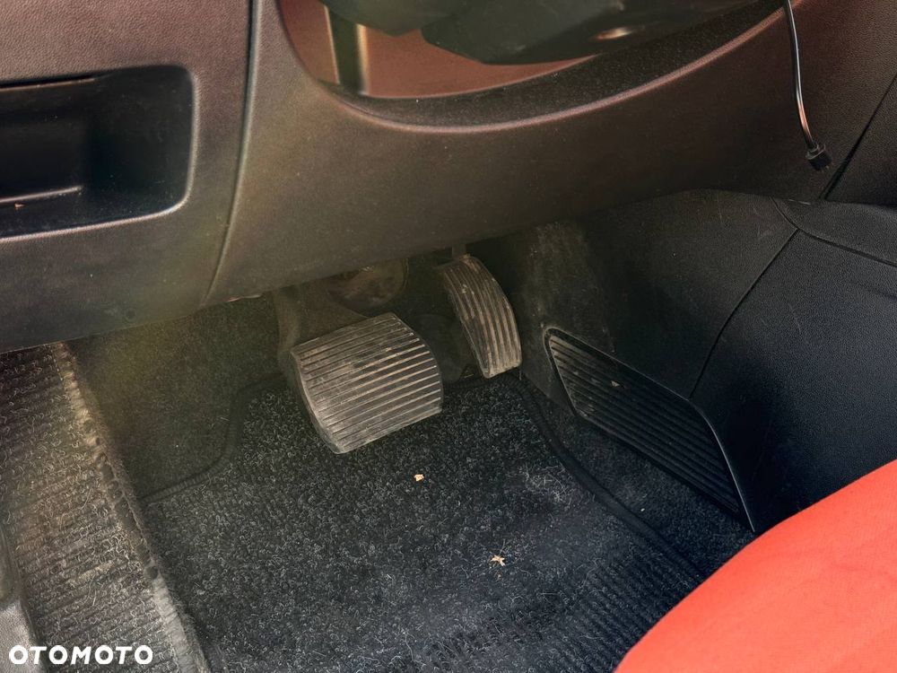 Fiat Grande Punto - 21