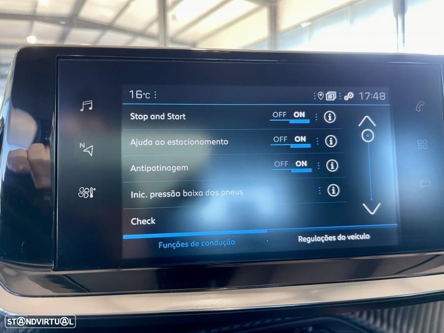 Peugeot 2008 1.2 PureTech Active Pack - 18