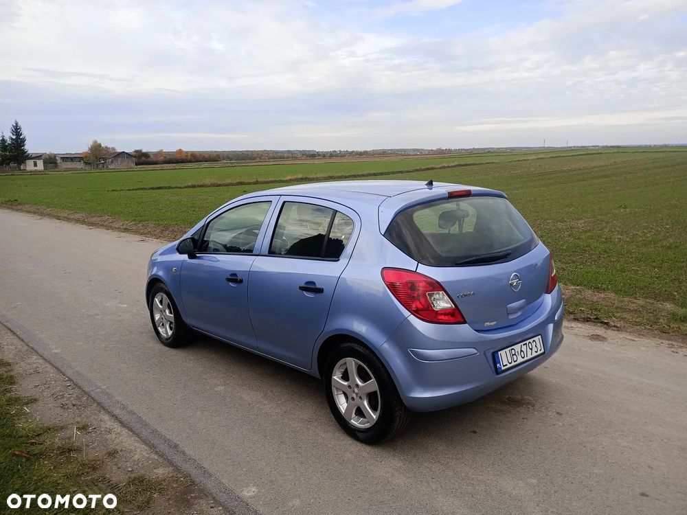Opel Corsa - 25