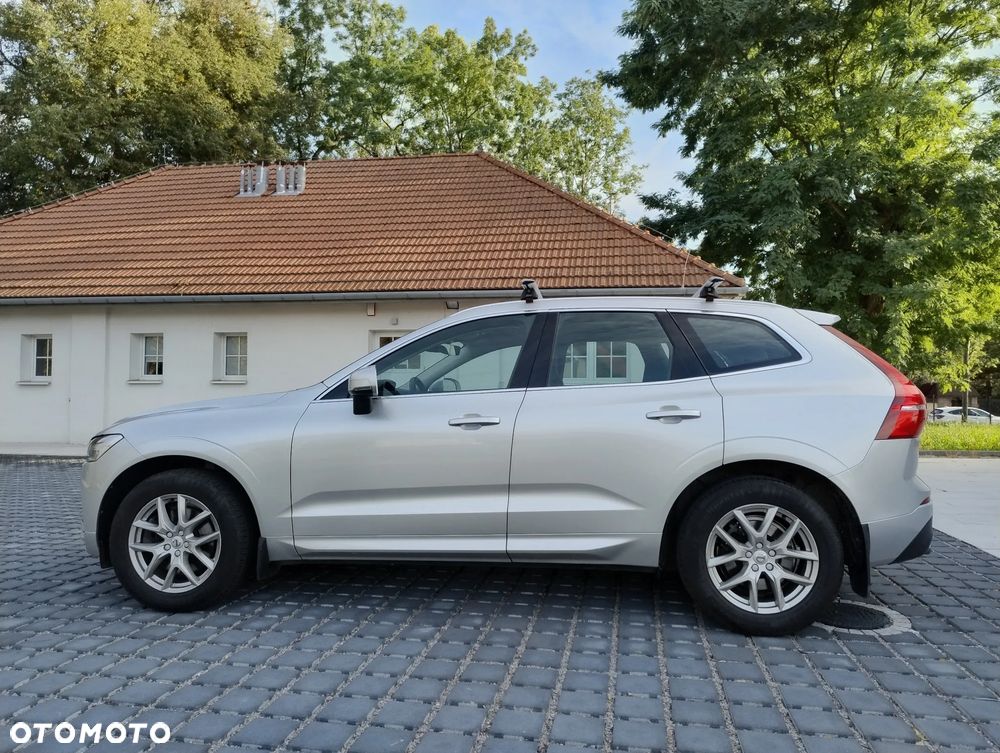 Volvo XC 60 B5 B AWD Momentum Pro - 11