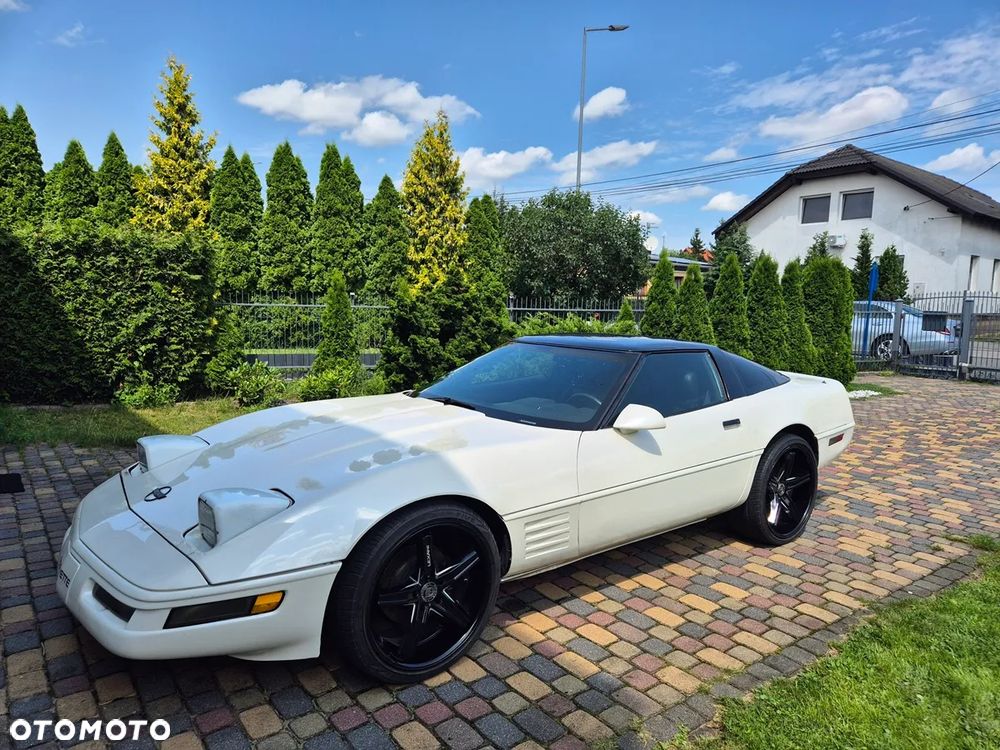 Chevrolet Corvette - 3