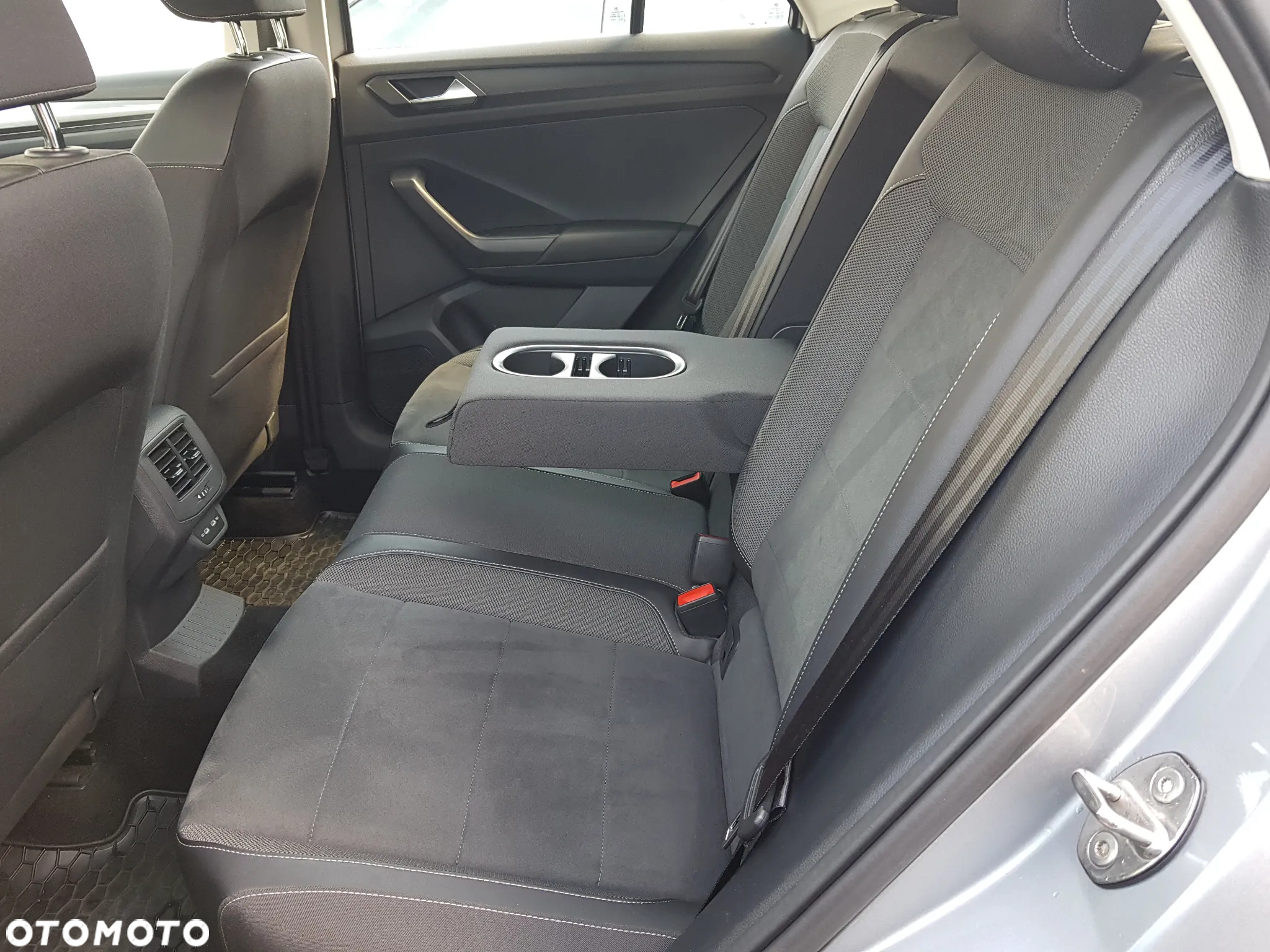 Volkswagen T-Roc 1.5 TSI Style DSG - 11