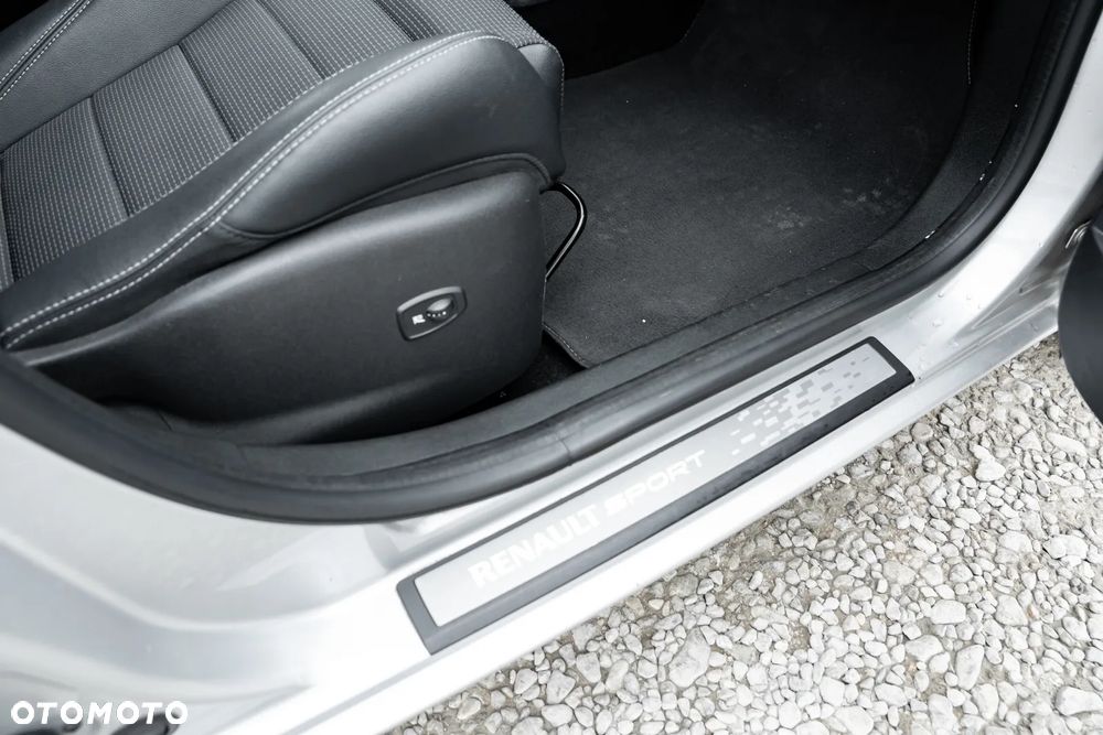 Renault Megane TCe 220 Start & Stop GTline 220 - 27