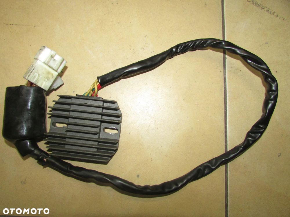 Honda CBR F4i 600 regulator napięcia - 1