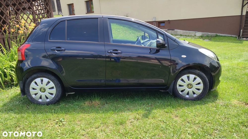 Toyota Yaris 1.3 VVT-i Sol - 22