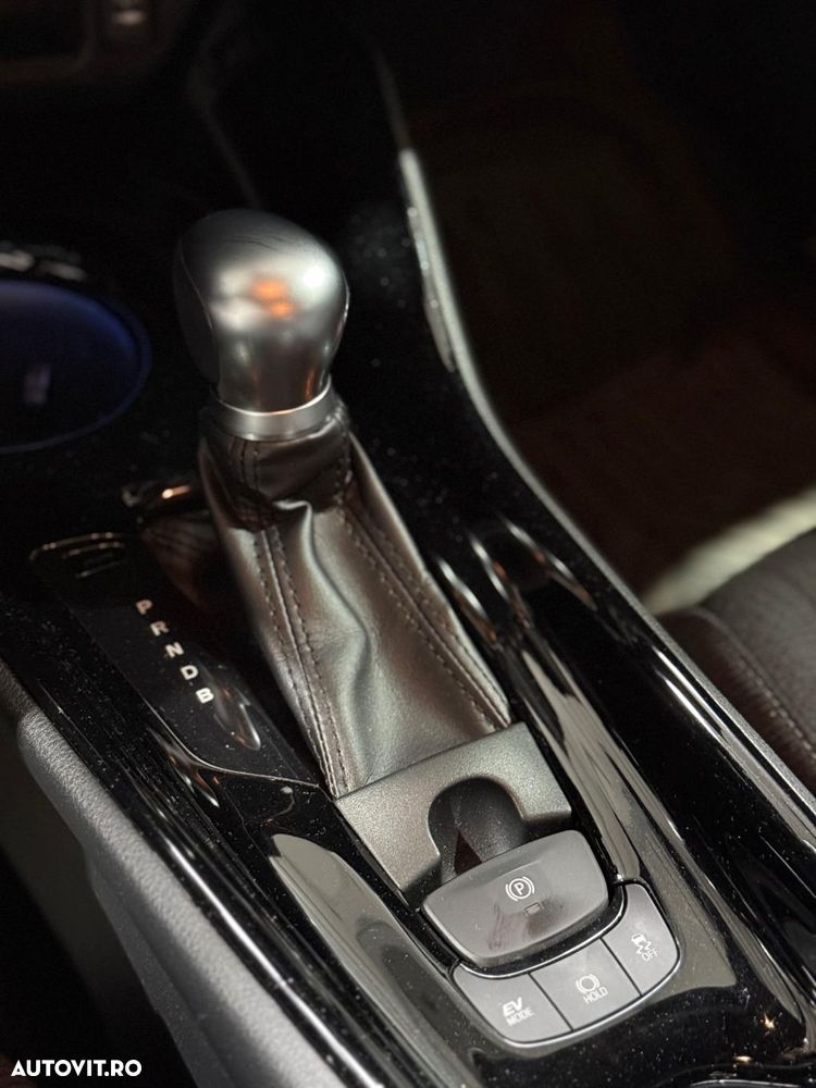 Toyota C-HR 1.8 HSD 4x2 CVT C-lassy LED - 10