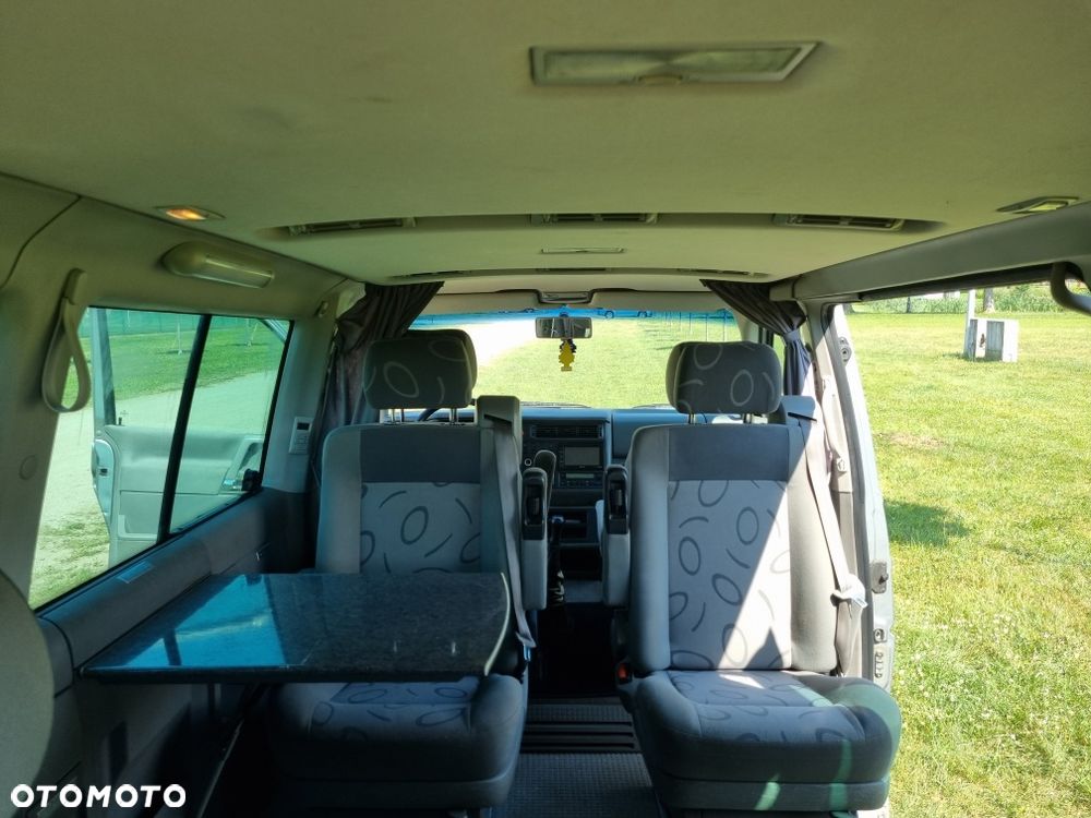 Volkswagen Multivan - 5