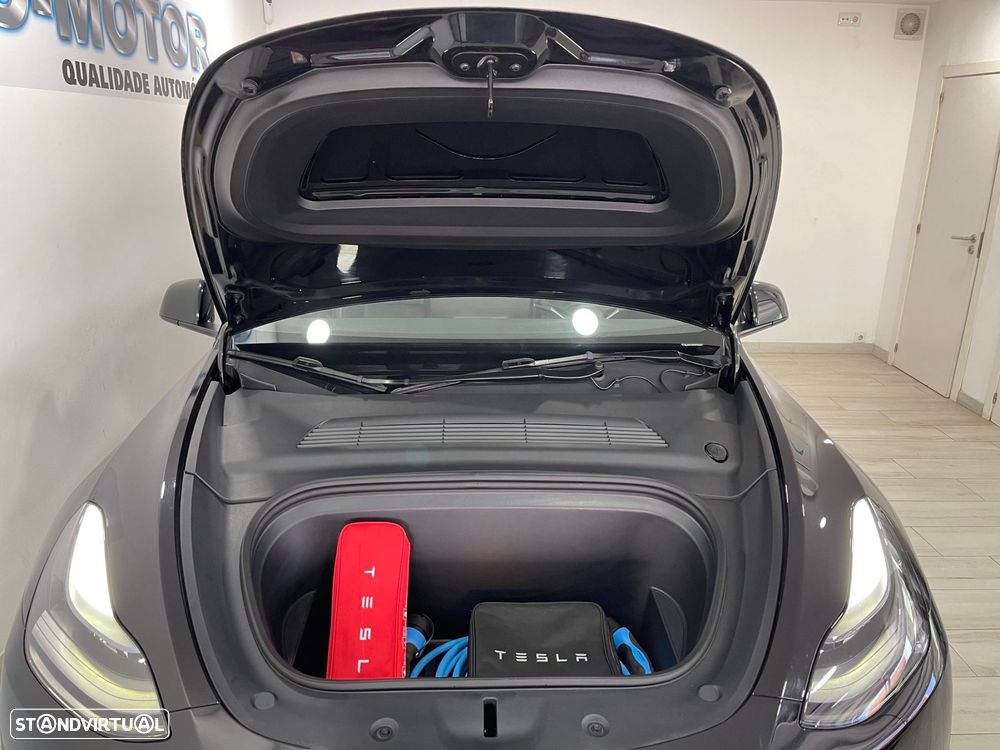 Tesla Model Y Standard - 52