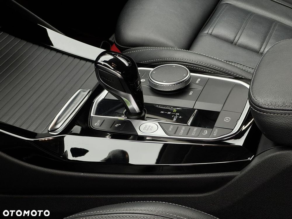 BMW X3 xDrive20i - 11