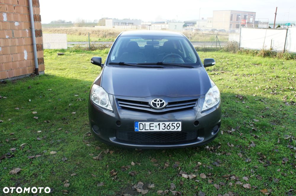 Toyota Auris 1.4 D-4D Luna EU5 - 2