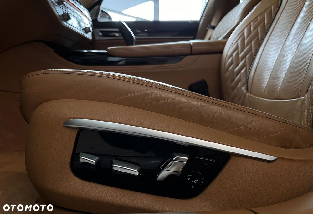 BMW Seria 7 740d xDrive - 26