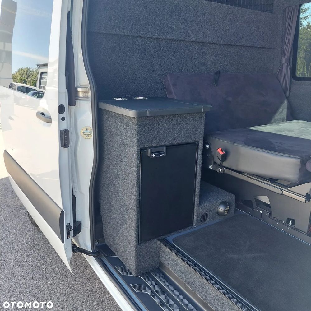Mercedes-Benz Sprinter - 4