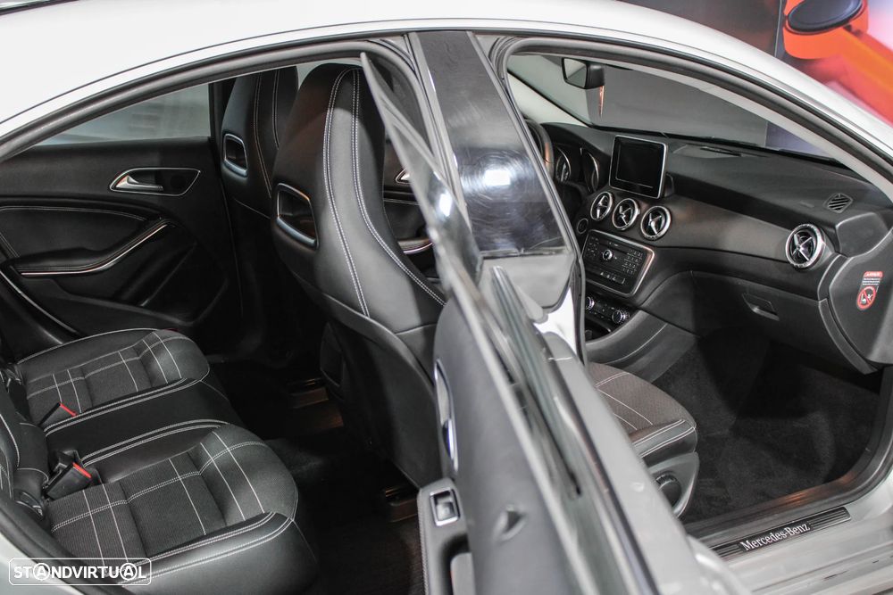 Mercedes-Benz CLA 180 CDI Urban - 14