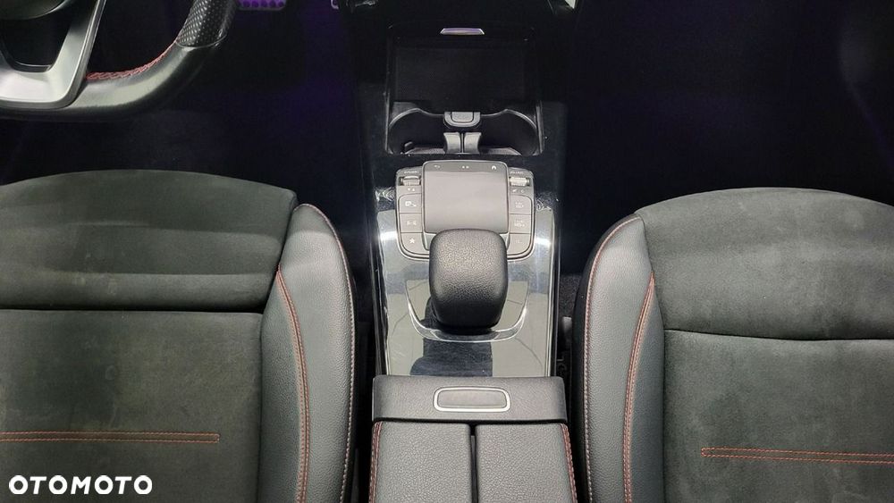 Mercedes-Benz CLA - 18