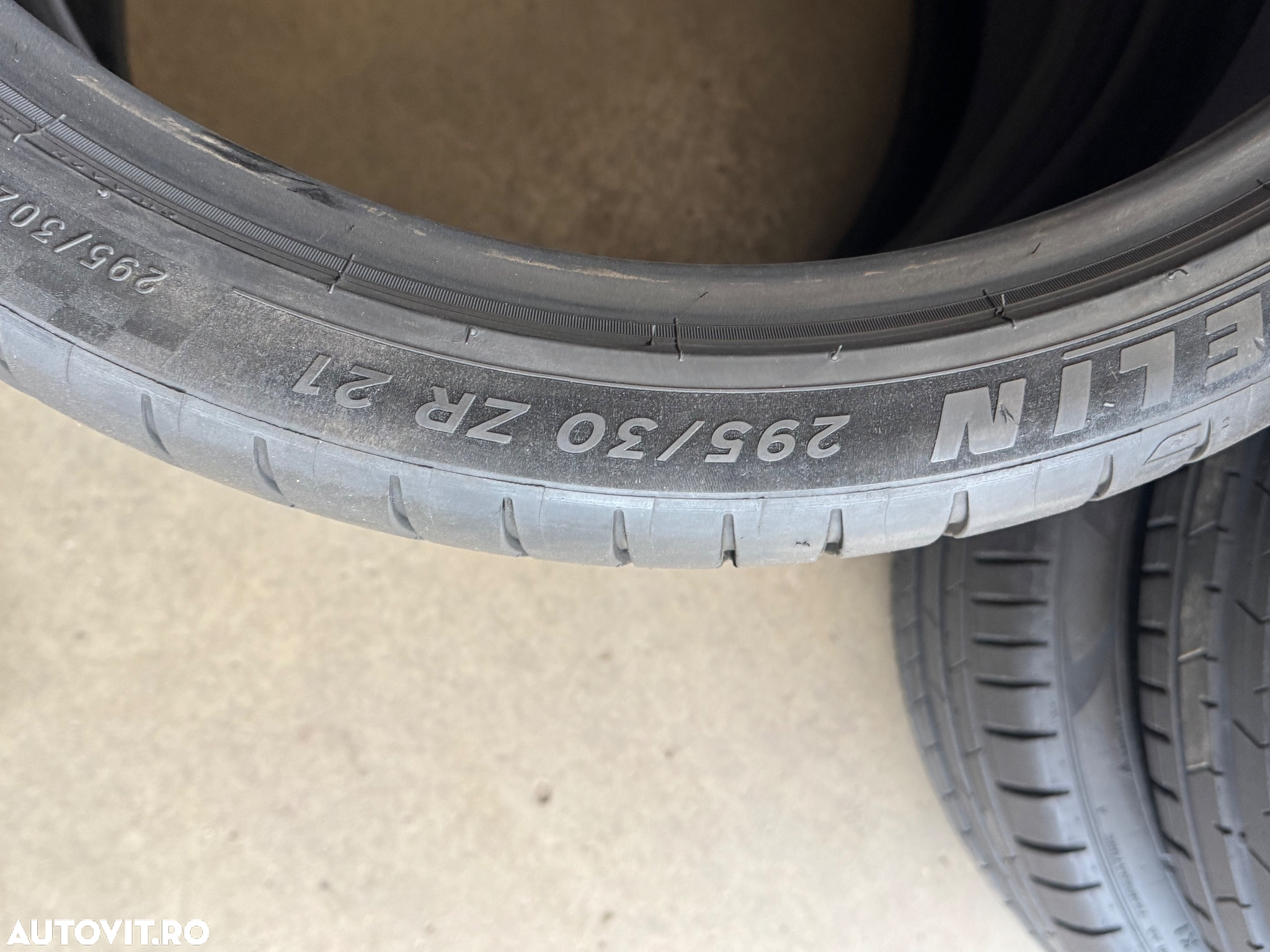 Vând 2 anvelope 295/30/21 Michelin de vară ca noi - 5