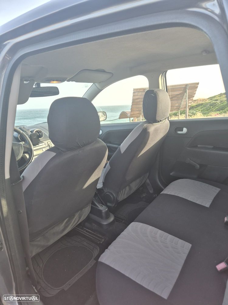 Ford Fiesta 1.25 First Edition - 11
