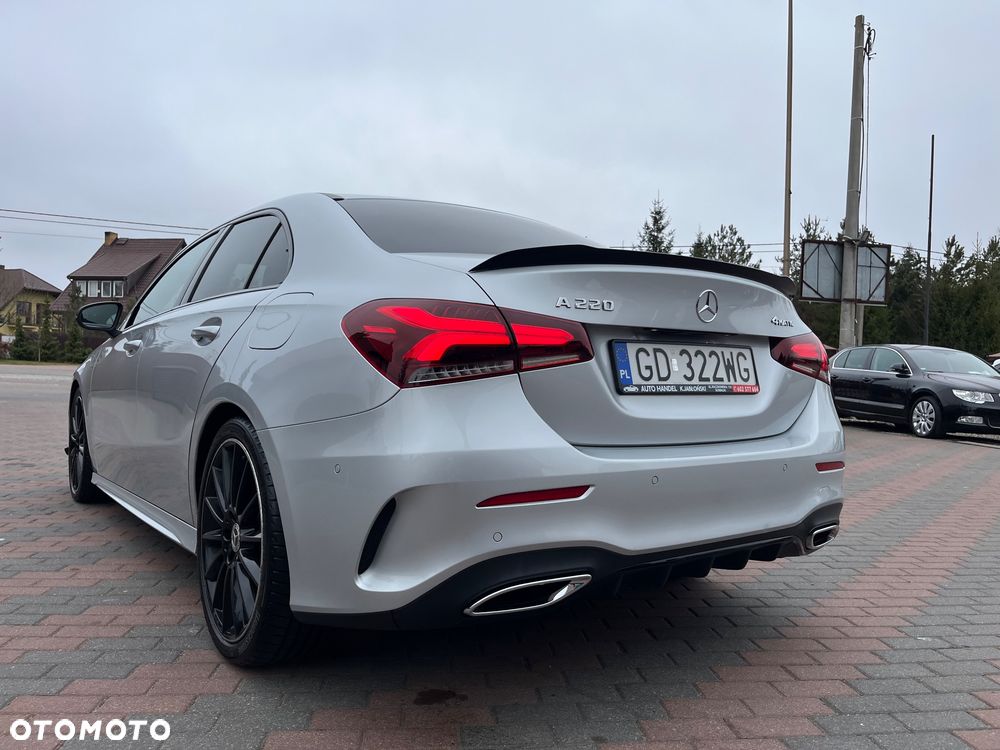 Mercedes-Benz Klasa A 220 4-Matic AMG Line 7G-DCT - 17