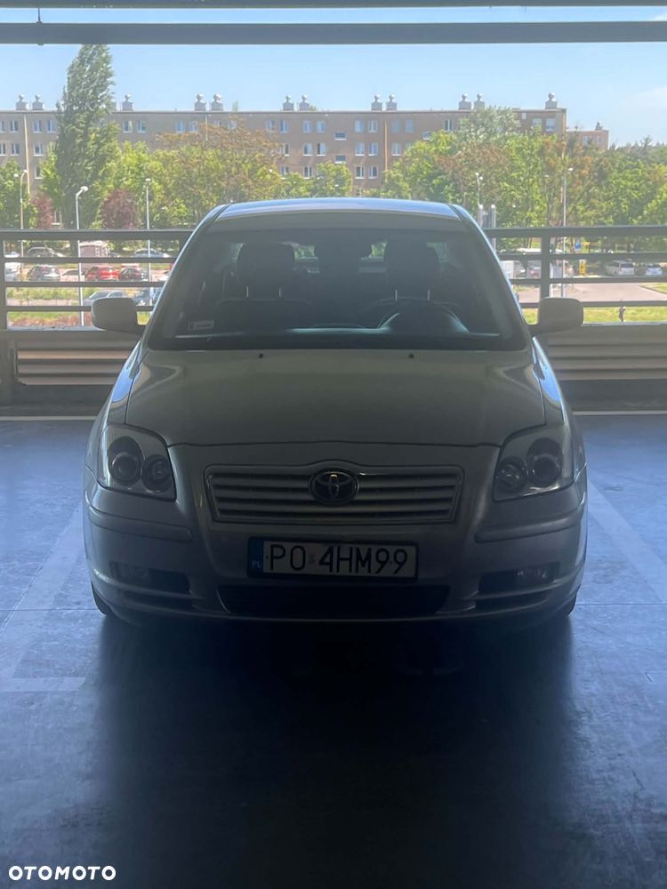 Toyota Avensis 1.8 VVT-i Sol - 8