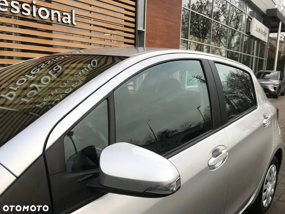 Toyota Yaris 1.0 Active EU6 - 11