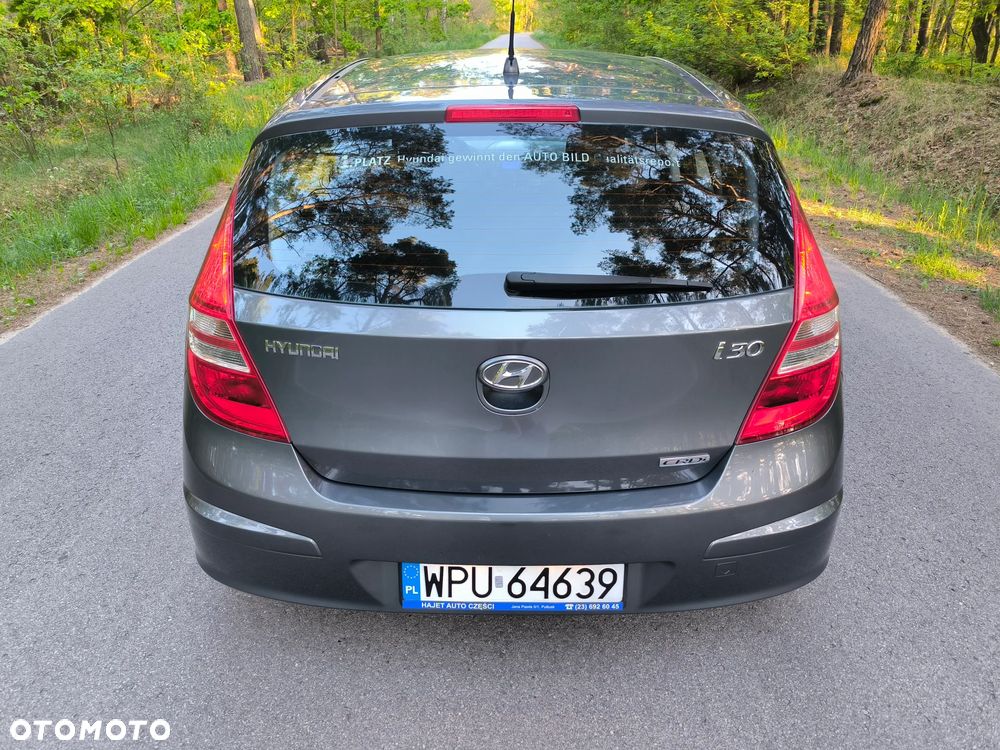 Hyundai i30 1.6 CRDi Classic + - 8
