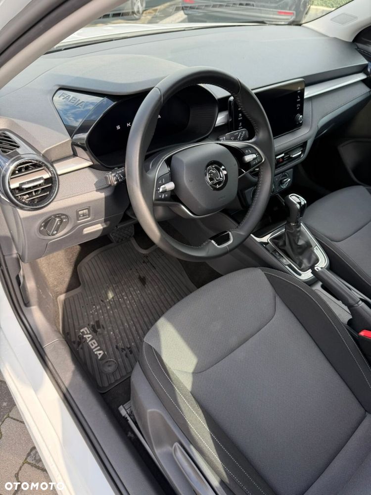 Skoda Fabia 1.0 TSI Selection DSG - 10