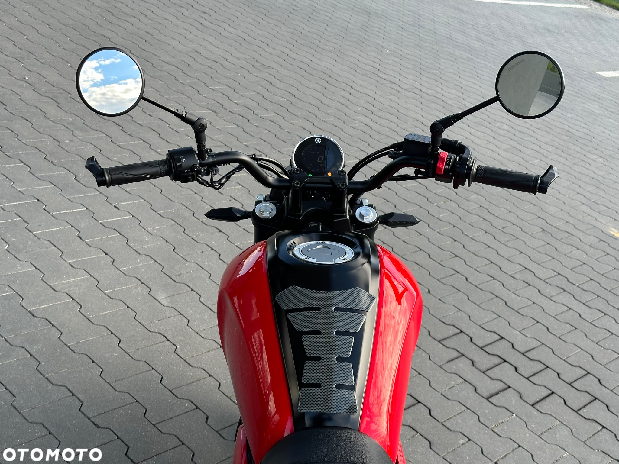 Yamaha XSR - 25