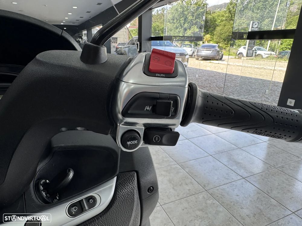 Piaggio MP3 400 HPE - 10