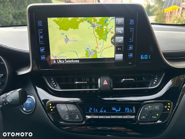 Toyota C-HR Lounge - 29