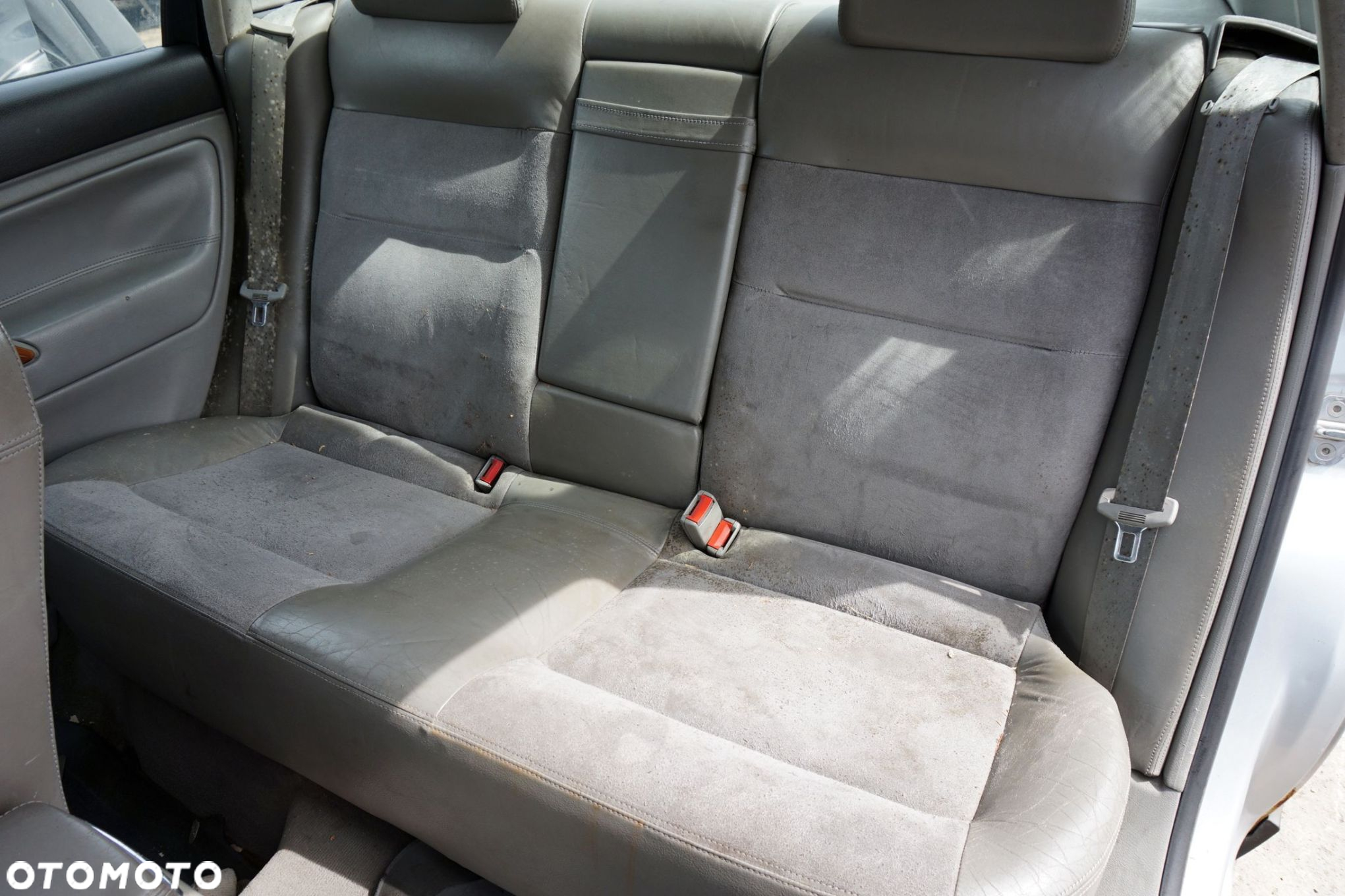 VOLKSWAGEN PASSAT B5 LIFT SEDAN 2000 LA7W 1.9 TDI AVF 130KM ELN SREBRNY na części - 13