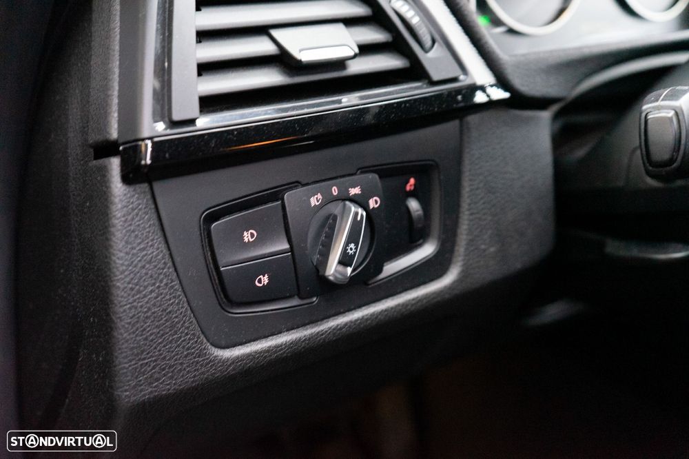 BMW 320 d Touring Auto Pack M - 31