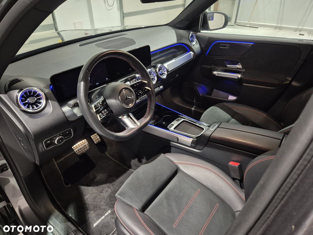 Mercedes-Benz GLB - 10