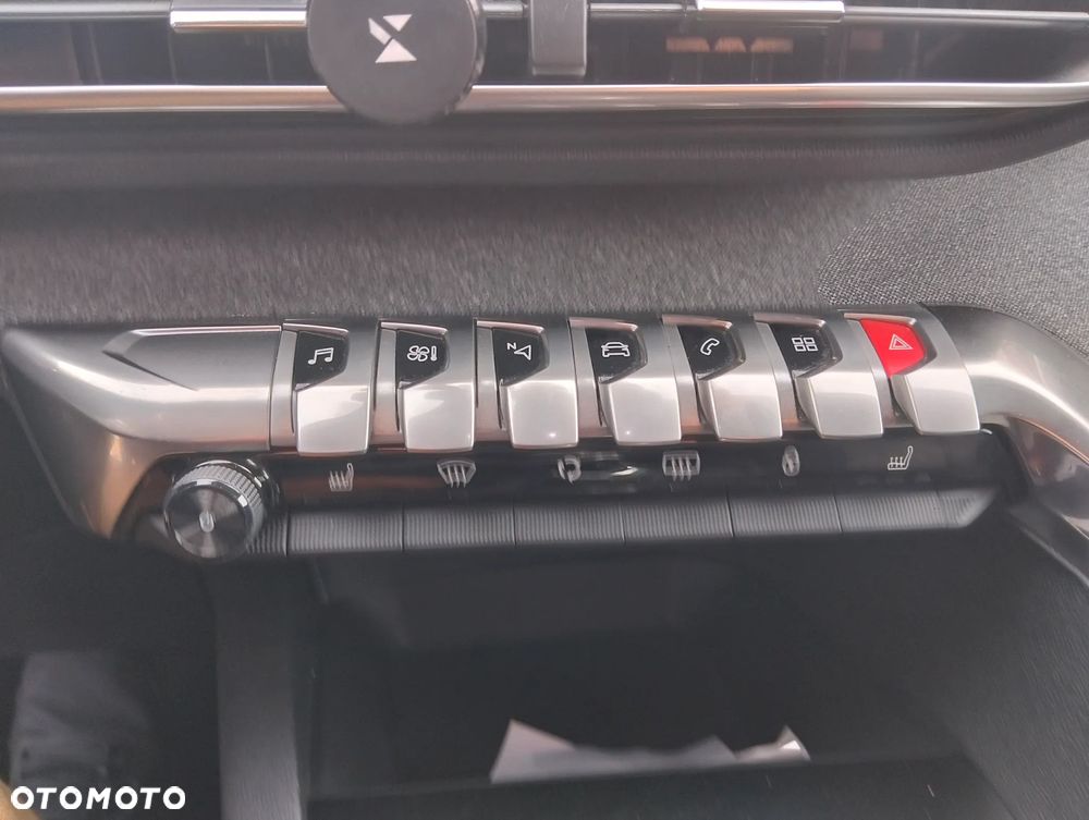 Peugeot 3008 PureTech 130 Stop & Start GPF Allure - 21